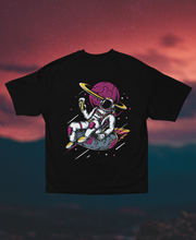 Load image into Gallery viewer, Astronaut Graphic Oversized Tshirt
