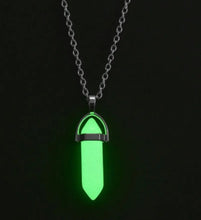 Load image into Gallery viewer, Glow in the dark pendant (75)
