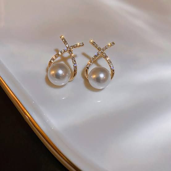 Pearl Studs