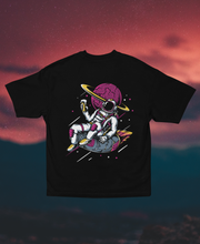 Load image into Gallery viewer, Astronaut Graphic Oversized Tshirt
